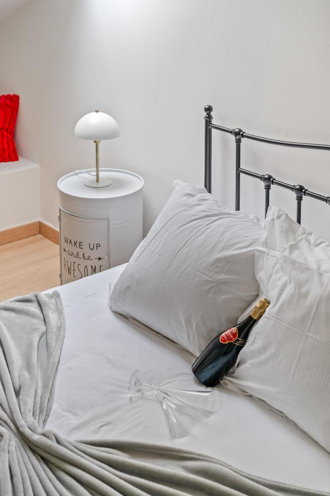 Loft Rosalie - Le Meridien A Charbonniere Les Bains - Parking - Netflix - Wifi Apartment *